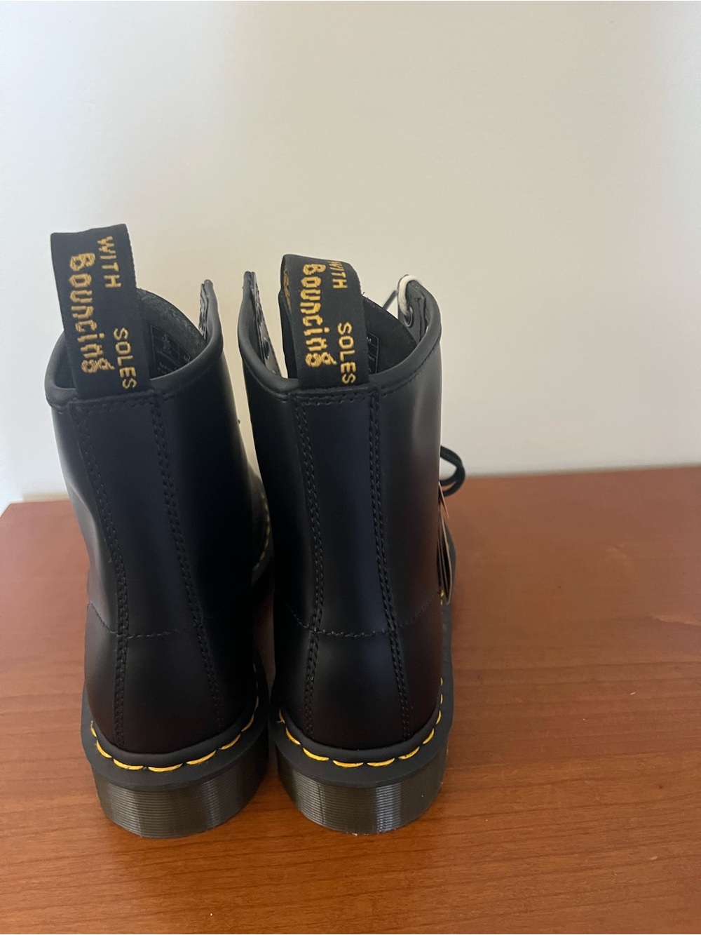 Dr. Martens Air Wair Combat Boots with Bouncing soles  NWT size 8 women 7 men - Picture 4 of 7